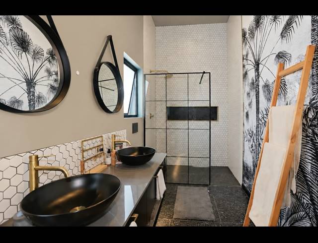 4 BEDROOM FREESTANDING FOR SALE IN SAGEWOOD